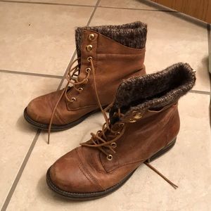 Steve Madden brown boots